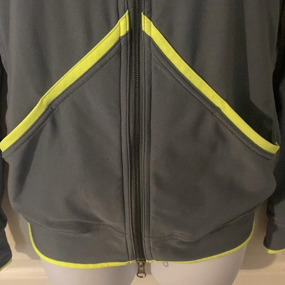 Nike dri-fit zip up jacket
